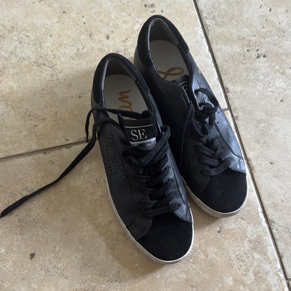 Women's Black Sneakers